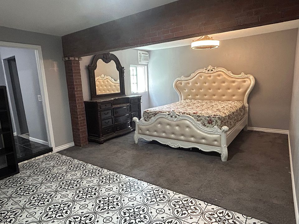 Spacious bedroom
