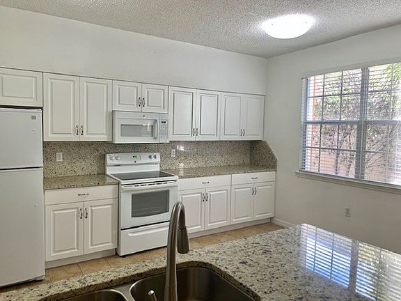 5th image of 10873 Windsor Walk Dr APT 202