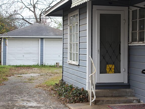 3rd image of 1128 Bailey Ave