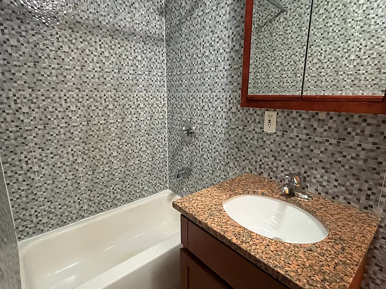 38 Ludlow St #15 — Photo 9