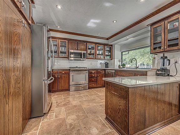 2nd image of 3904 Spyglass Ln