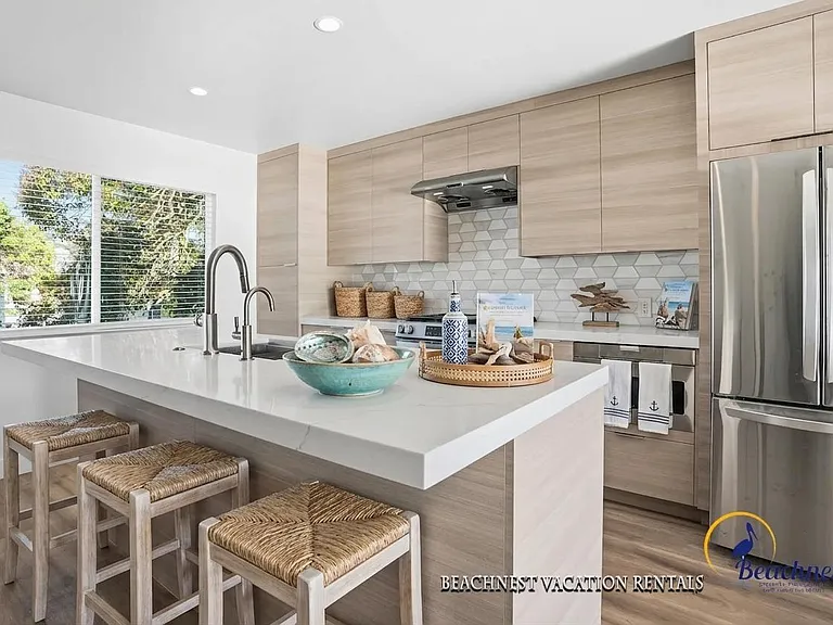 116 Marina Ave #116 — Photo 12