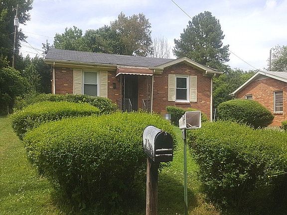 2nd image of 1403 Daniel St