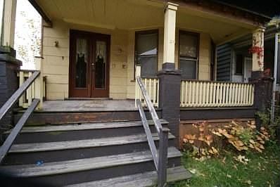 2nd image of 39 Eaton Pl