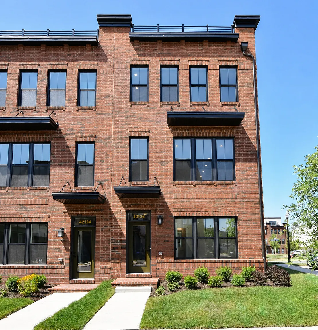 5 bed, 2800 sqft, $4,450 — Photo 1