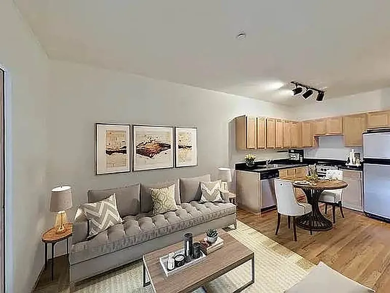 300 E 3rd St #PHD — Photo 1