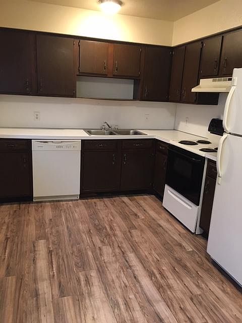 2nd image of 5536 Heatherdowns Blvd #5536