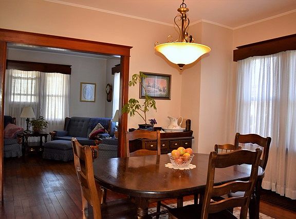 3rd image of 2740 John St