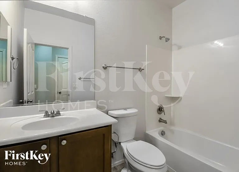4191 E Velasco St — Photo 13