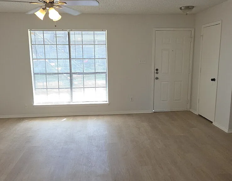 235 Vista Way — Photo 8