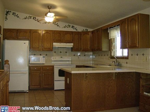 2nd image of 1967 N Columbia Ave