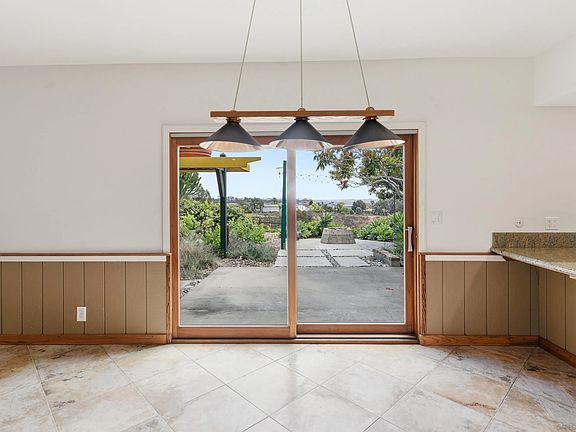 5th image of 2275-77 Cameo Rd