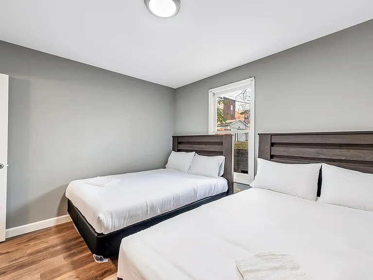 715 Barton St #715 — Photo 18