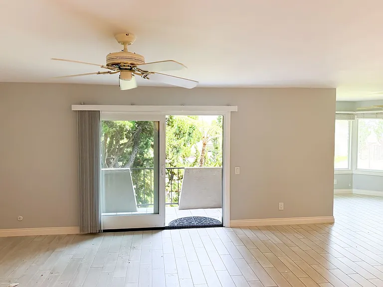 152 S Shore Dr — Photo 3