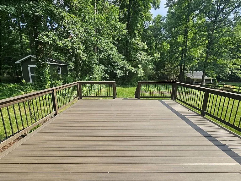 290 Oakmere Dr — Photo 23