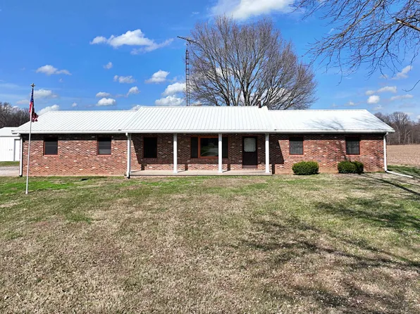 1570 E 300 S, Washington, IN 47501