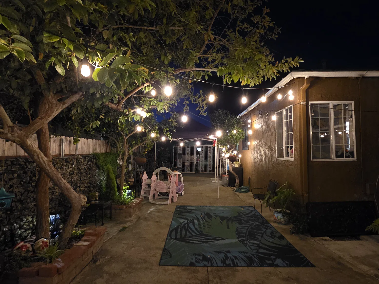 Studio, $1,800 — Photo 1