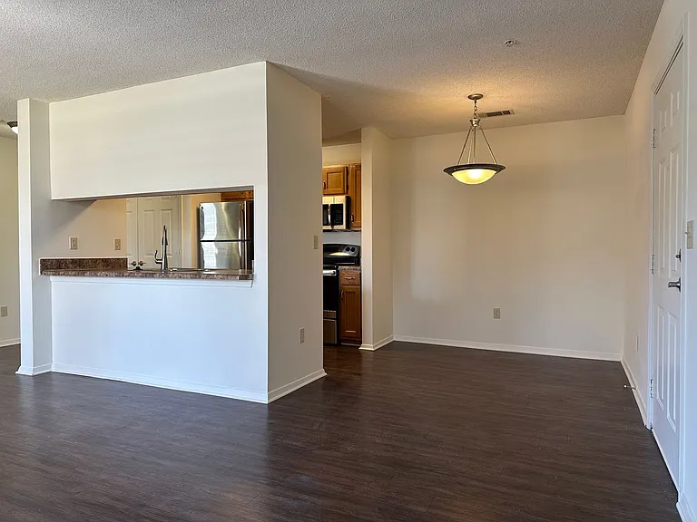 Hamilton at Turman Farms Apartments — Photo 30