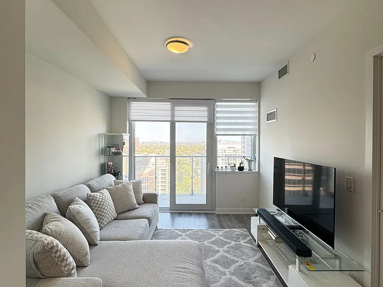 15 Ellerslie Ave #2001 — Photo 4