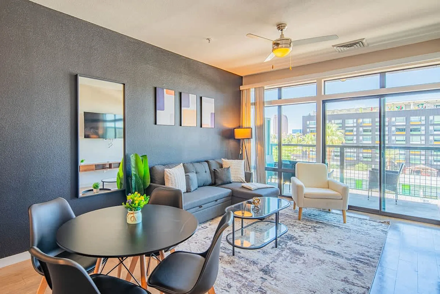 1 bed, 1.0 bath, 785 sqft, $3,211 — Photo 3