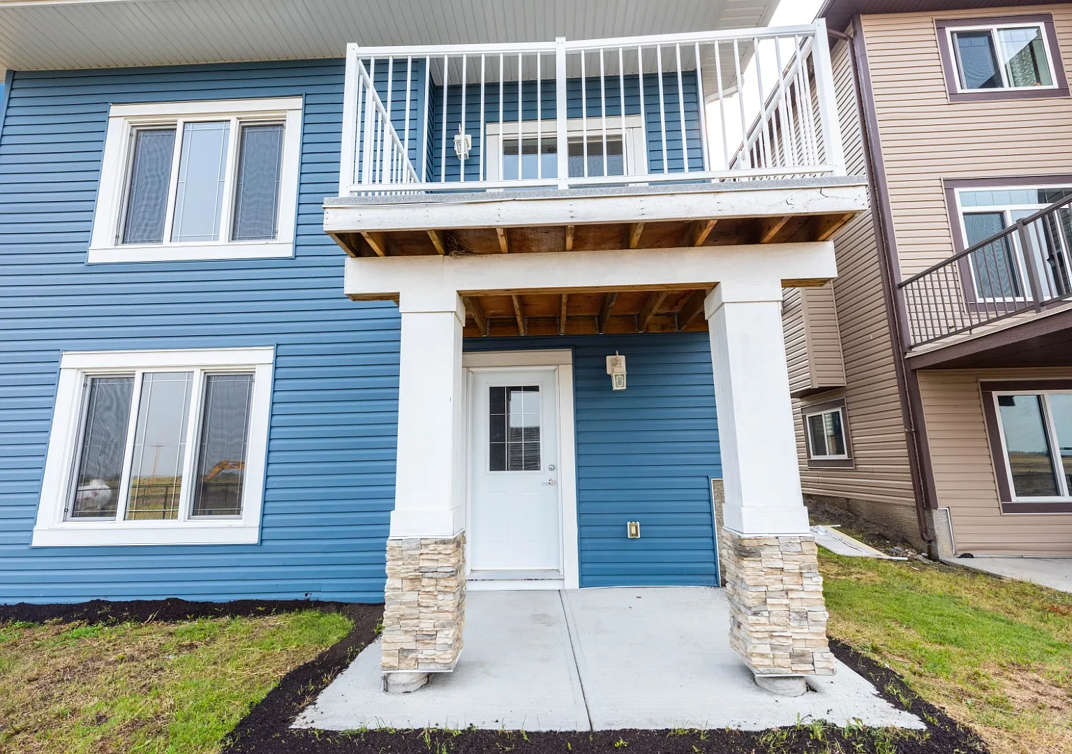 23 Lakewood Mews Uppr — Photo 3