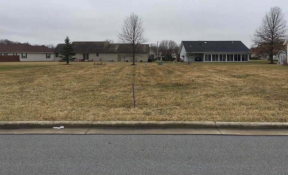 2nd image of 328 Plum Cir