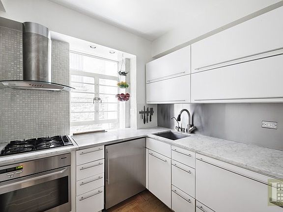 4th image of 15 W 84th St APT 1B