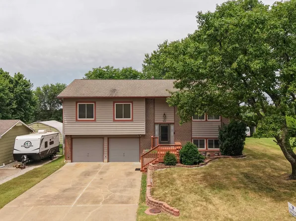 315 S Lincoln St, Belle Plaine, KS 67013