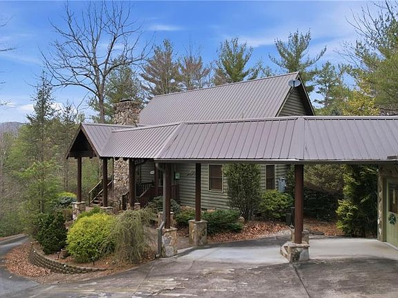 3rd image of 1721 Meadow Rd