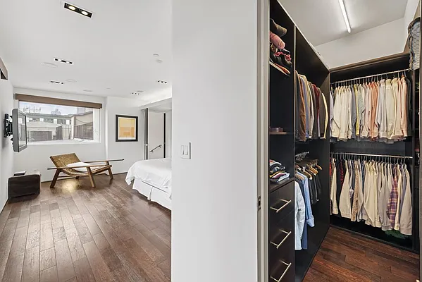 Rented by Compass | media 26