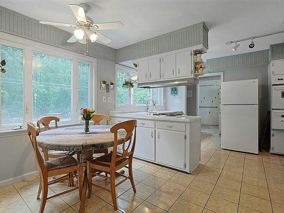 5th image of 19 Leicester Road