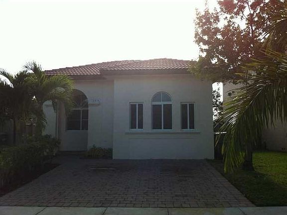4th image of 2536 NE 41st Ave