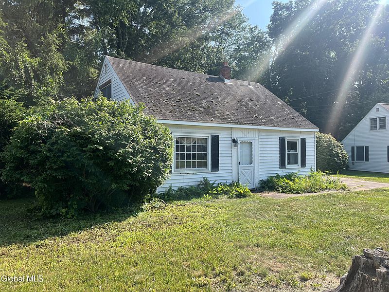 2nd image of 2044 Pyle Road