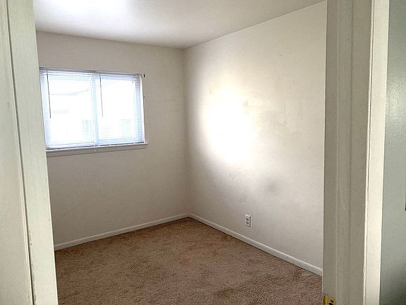 5th image of 15551 Grovedale St