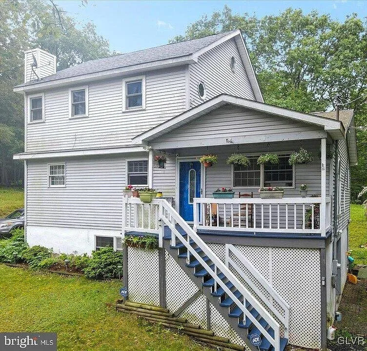 114 Carol Rd photo 1