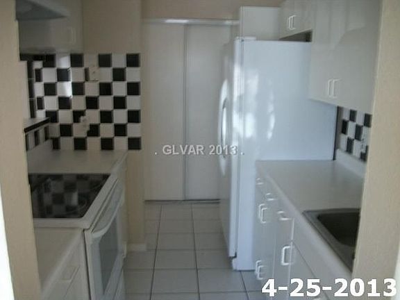 3rd image of 4556 Bingham Ave
