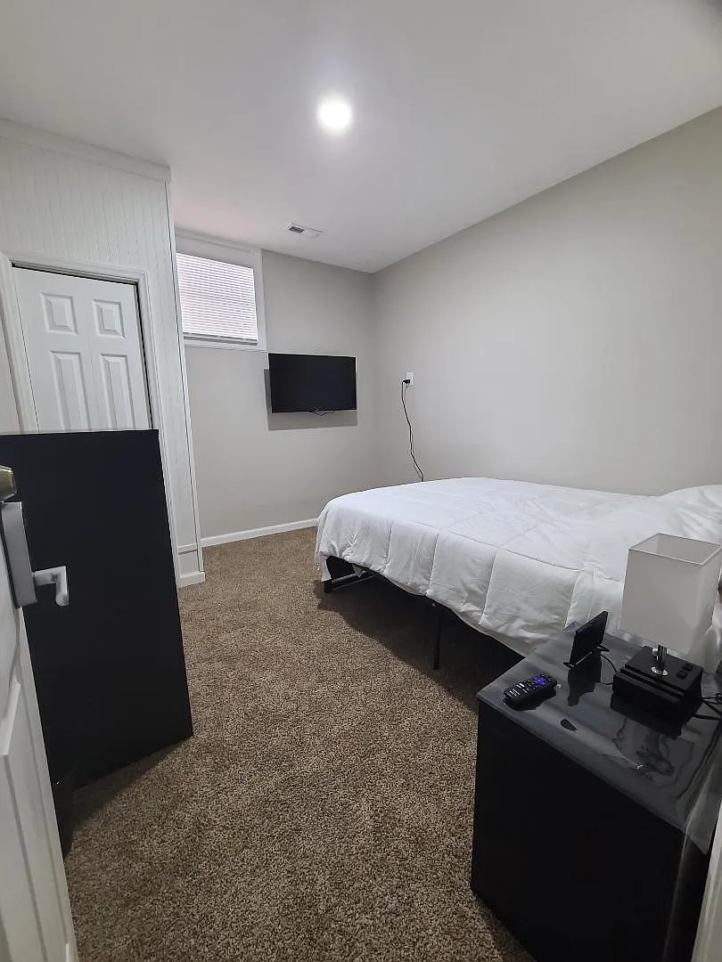 106 Cartee Avenue - Room I (Greenville SC) — Photo 2