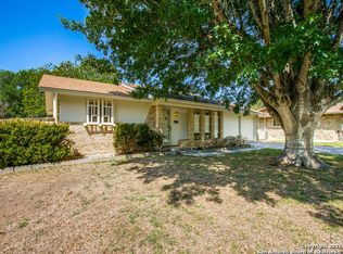 124 Cloverleaf Dr, Schertz, TX 78154