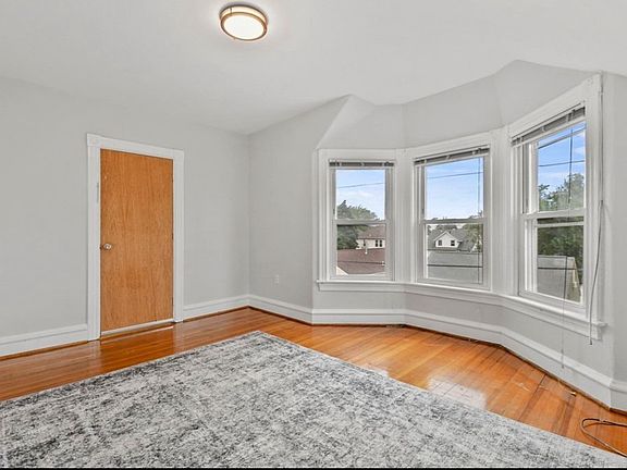 4th image of 105 Oakland Ave #3