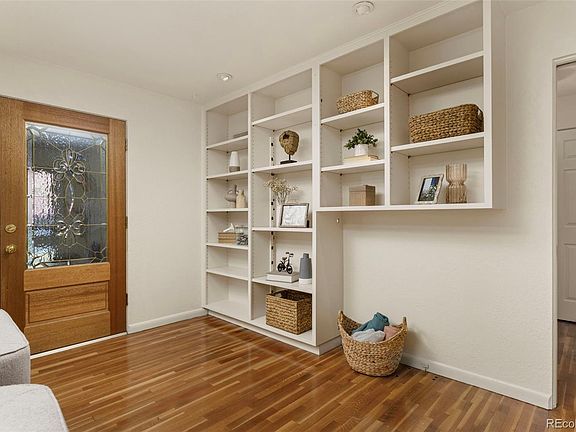 5th image of 221 Magnolia Street