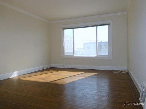4th image of 4728 Balboa St APT 2