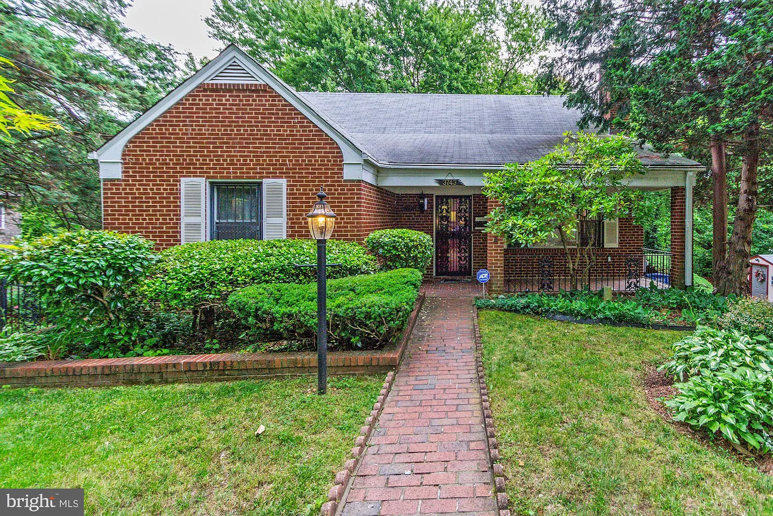 3743 Camden St SE photo 1