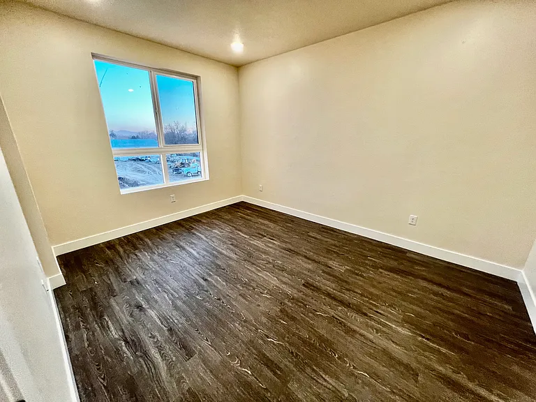 2101 N Main St W #210 — Photo 8