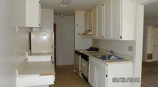 3rd image of 42 Shrewsbury Green Dr Unit D