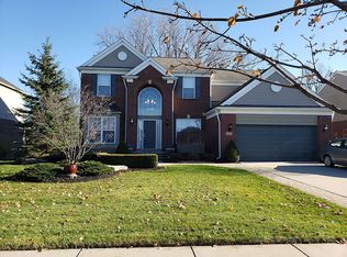 16976 Yellowstone Dr, Northville, MI