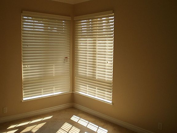 5th image of 115 S Jeanine Way
