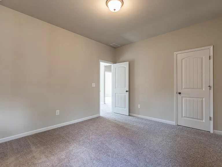 185 Cherokee Reserve Cir — Photo 27