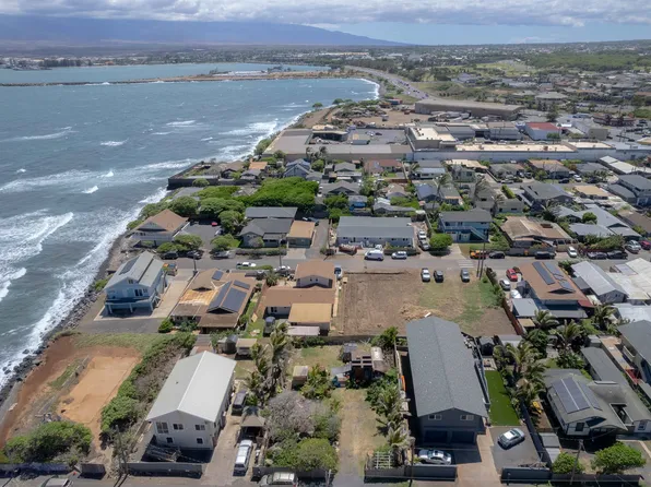 535 Kaikoo Pl, Wailuku, HI 96793