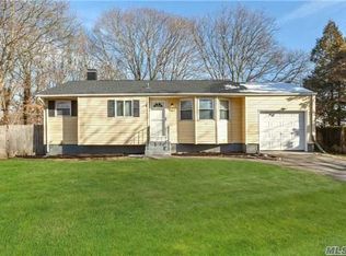 2817 Maine Ave, Medford, NY 11763