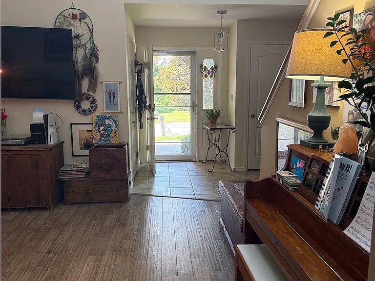 11 Calvett Pl — Photo 9